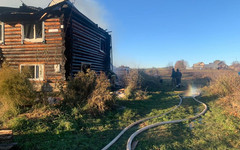 В Афанасьевском округе сгорел двухэтажный жилой дом