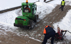 К уборке снега в Кирове хотят привлечь безработных