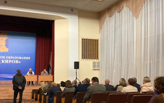 «Оставьте всё, как есть»: на публичных обсуждениях по системе выборов в гордуму Кирова разгорелись споры между депутатами и активистами