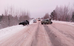 Ещё одно лобовое столкновение в Оричевском районе: водитель «Калины» врезался во встречную «Гранту»