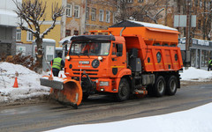 В Кирове стало больше спецтехники для уборки улиц от снега