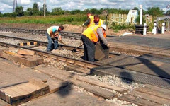 Под Кировом на выходные закрыли три железнодорожных переезда