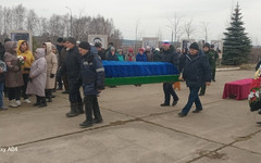 В Малмыжском районе простились с бойцом СВО