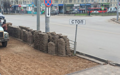 «Люди ходят ногами»: губернатор Соколов раскритиковал качество тротуаров в Кирове