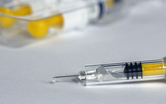 Массовая вакцинация от коронавируса может начаться осенью