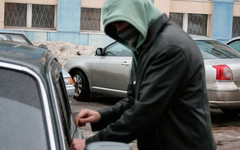Жители Кирово-Чепецка пытались продать краденый автомобиль
