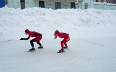Кировские конькобежцы готовятся к первым весенним стартам