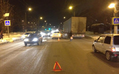 На улице Ломоносова таксист сбил юную кировчанку (ВИДЕО)