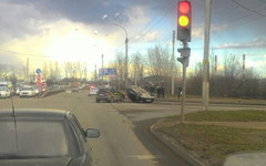 ДТП на повороте на Ганино: «Ниссан Тиида» столкнулся с такси