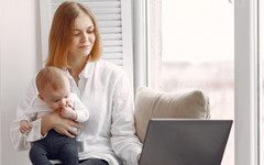 Работодателей хотят обязать оборудовать помещение для кормления ребёнка