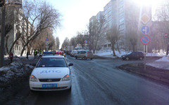 В Кирове 7-летняя девочка попала под колёса «Шкоды»