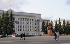 Театральную площадь у памятника Ленину ждет масштабное преображение