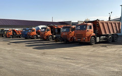 В Кирове начали готовить технику к зимним снегопадам