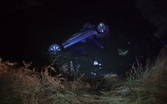 В Вятскополянском районе полицейские спасли двух пассажиров из утонувшей машины