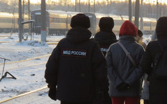 В Кировской области пассажир электрички украл телефон
