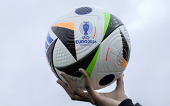В Берлине презентовали официальный мяч Евро-2024