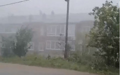 В Нолинске прошёл ураган с сильным дождём. Фото и видео