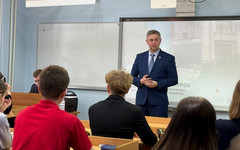 Роман Береснев провёл урок для кировских старшеклассников