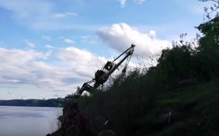 В Котельниче упал 35-метровый подъёмный кран