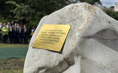 В Кирове увековечили память писателя Альберта Лиханова