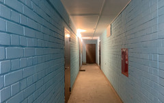 Юрист: грязный придверный коврик может стать поводом для штрафа