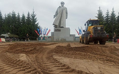 В Кирове у памятника Маршалу Коневу зажгут Вечный огонь