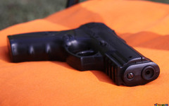 В Кировской области мужчина угрожал 7-летней девочке пистолетом