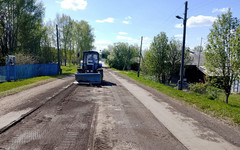 В деревне Кучелапы ремонтируют улицу