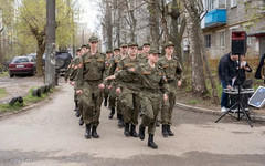 В Кирове стартовали дворовые концерты для ветеранов ко Дню Победы
