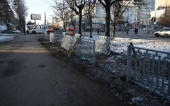 После жалоб в соцсетях на улице Воровского демонтировали заборы