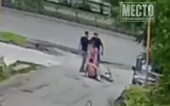 В Кирове четверо напали на самокатчиков
