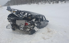 На трассе под Белой Холуницей столкнулись три машины, пострадали водитель и ребёнок