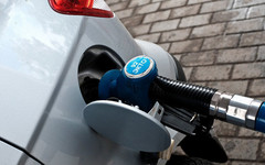 В Кировской области упали цены на бензин