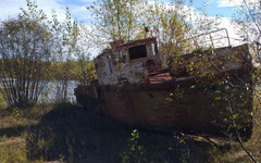 В Нолинском районе обнаружили заброшенный теплоход