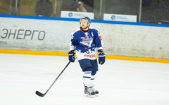 Денис Шураков помог «Чайке» одержать первую победу в плей-офф МХЛ