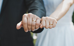 За 2022 год в Кировской области заключили более ста интернациональных браков