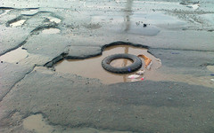 Кировчане могут проголосовать за ремонт дороги на любой улице