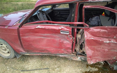 В Малмыжском районе «семёрка» врезалась в фургон: четыре человека пострадали