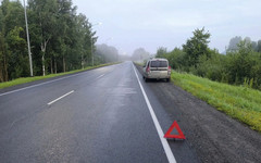В Котельничском районе автомобиль насмерть сбил пешехода