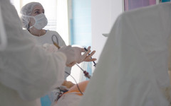 В кировской больнице пожилым пациентам проводят сложные операции без разрезов