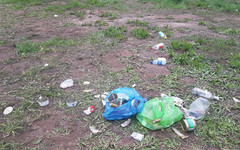 Местные жители возмущены обилием мусора после прохождения крестного хода