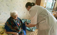 Врачи в Кирово-Чепецке помогли 101-летней женщине с сотрясением головного мозга