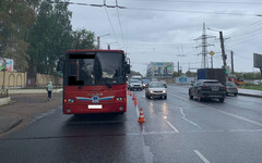 Две кировчанки получили травмы в автобусе