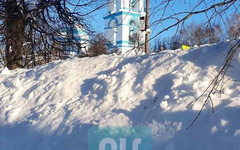 Знаменитые нолинские сугробы. Фоторепортаж из заснеженного города