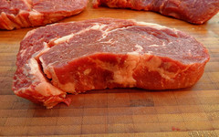 Из кировского детсада изъяли 386 килограммов опасного мяса