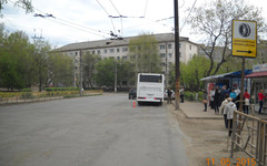 В Кирове иномарка подрезала автобус: пострадала 44-летняя женщина