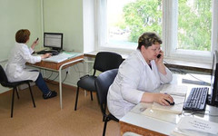 В Кировский клинико-диагностический центр можно звонить по двум номерам