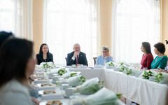 Губернатор Соколов пригласил женщин Кировской области на завтрак