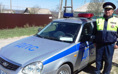 В Малмыжском районе автоинспекторы спасли из огня трёх человек