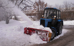 Кировские коммунальщики за минувшие сутки вывезли более 7 тысяч кубометров снега